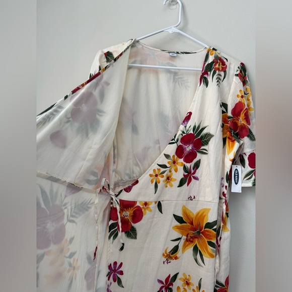 Waist-Difined Bell-Sleeve Faux-Wrap Dress for Women, white floral, Size L - Picture 8 of 12